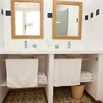La Maison Des Vendangeurs Дом отдыха Cascastel-des-Corbieres