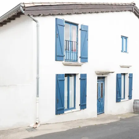 La Maison Bleue * Cascastel-des-Corbieres