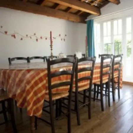 Дом отдыха La Maison Bleue Cascastel-des-Corbieres